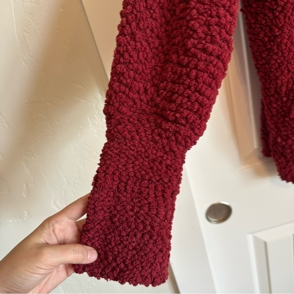 Super cozy crimson red fuzzy open front cardigan with pockets size XL - Picture 6 of 9